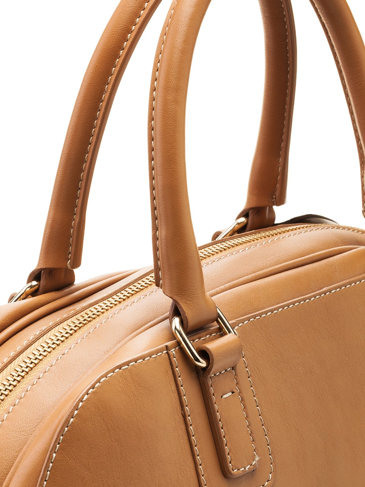 Bolso de piel camel — detalle